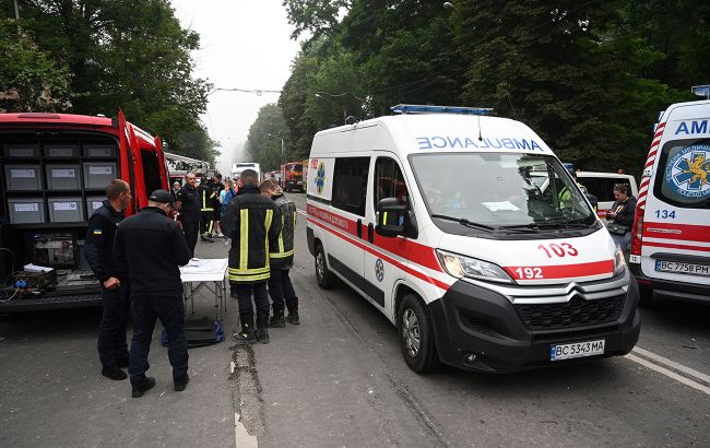 Во Львове молния попала в 6-летнюю девочку