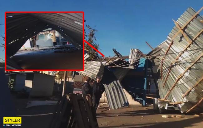 В Кропивницком на оптовом рынке рухнула крыша