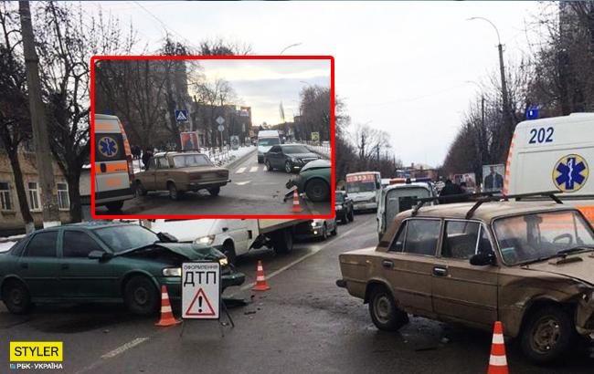 Під Києвом п'яний "євробляхер" протаранив авто з дітьми: подробиці