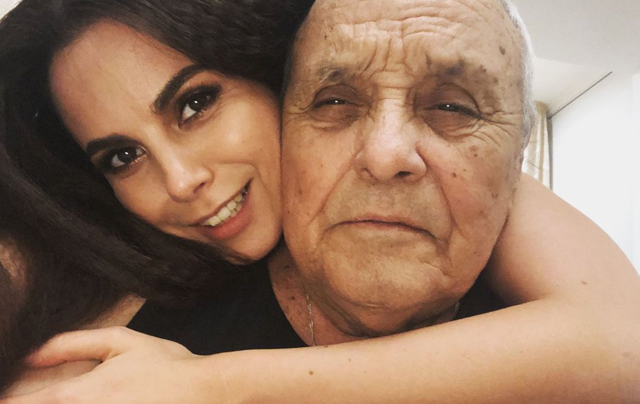 Спорттық шорттармен бляды