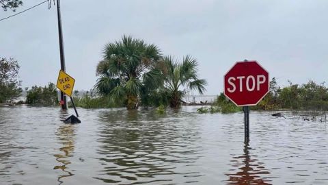 У Мексиці через ураган "Дельта" сотні тисяч людей залишилися без світла