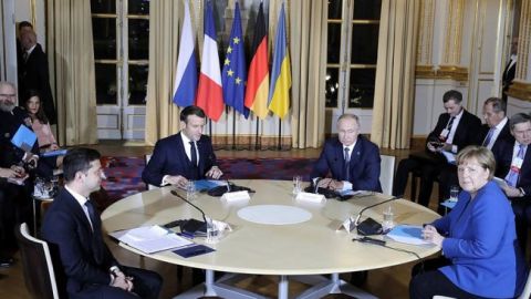 Меркель не проти перегляду мінських угод