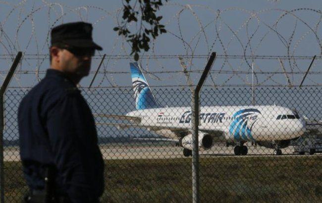 Захват самолета в Египте: угонщик воспользовался фальшивым поясом смертника