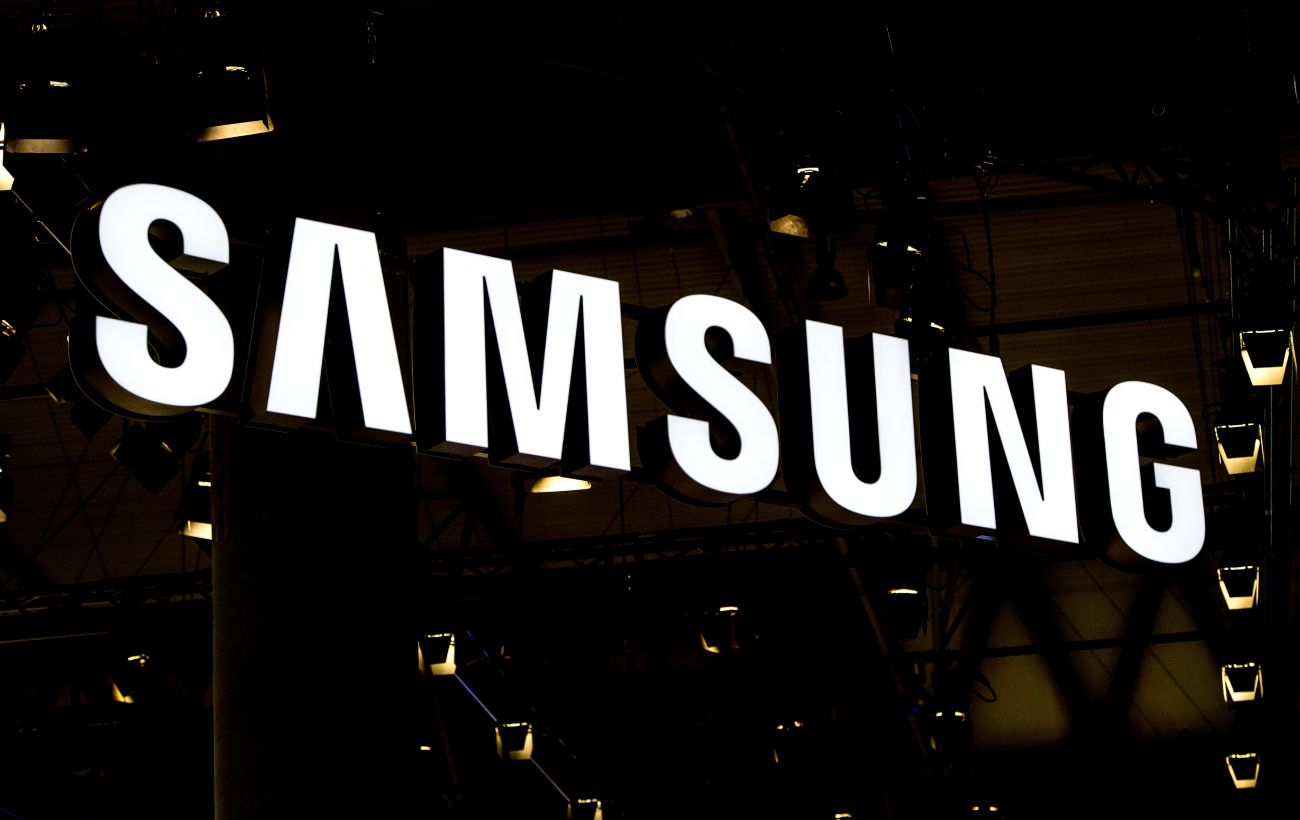 Samsung готує смартфон нового покоління: як працюватиме рулонний дисплей із рухомою камерою