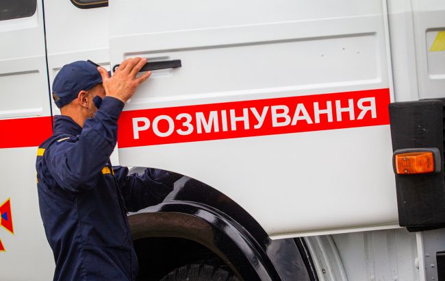 Саперы показали видео обезвреживания ФАБов, сбрасываемых РФ на Купянский район