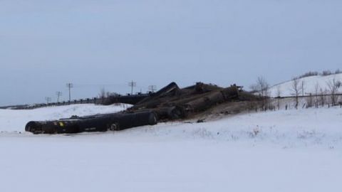 У Канаді зійшов з рейок потяг з нафтою