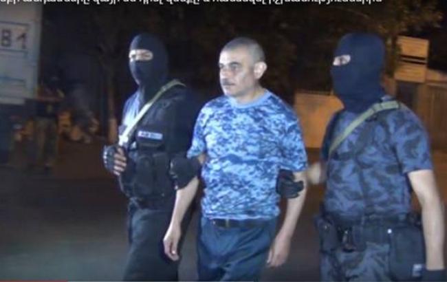 Поліція опублікувала відео здачі захопивших дільницю в Єревані