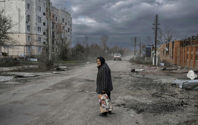 Россияне более 20 раз обстреляли Херсонскую область: в ОВА рассказали о разрушениях