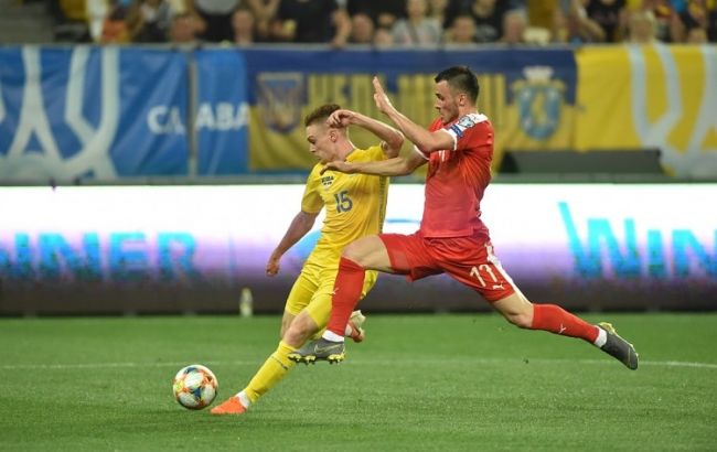 УЕФА открыл дело из-за поведения болельщиков на матче Украина - Сербия