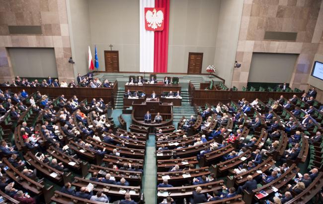 Сейм Польщі ухвалив закони з судової реформи, розкритикованої ЄС