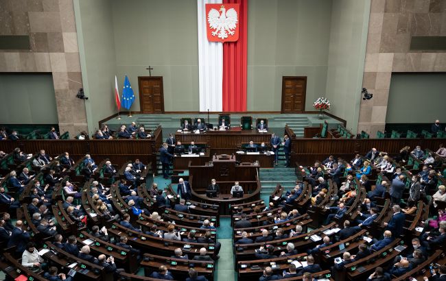 Польский сейм приостановил действие Договора об обычных вооруженных силах в Европе