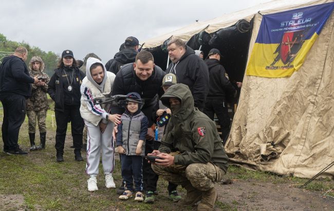 "Армія – це не лише окопи". "Сталеві лицарі" 32-ї ОМБр про рекрутинг і дрони на фронті