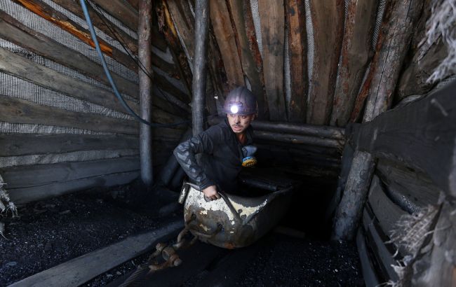 Через обстріл 70 українських шахтарів були заблокованими під землею, - Міненерго