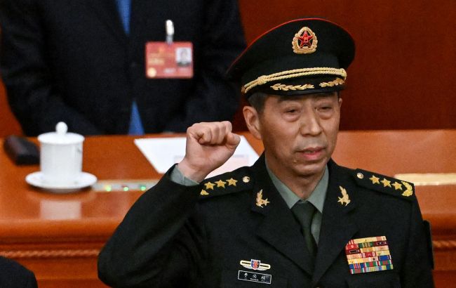 Министр обороны Китая собрался ехать в Россию