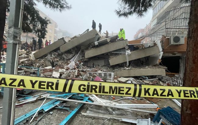 Число загиблих через землетруси в Туреччині перевищило 43 тисячі осіб