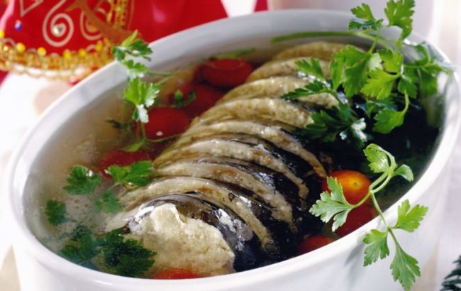 Готовим 12 традиционных блюд к Святвечеру: рецепт № 11 - украинская заливная рыба