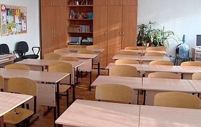 В Херсонской области из-за непогоды закрыли большинство учебных заведений