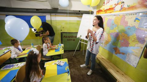 В Украине появилось мобильное приложение для обучения детей без света и интернета