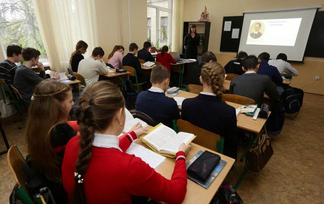Школы в Одесской области завтра возвращаются к очному обучению