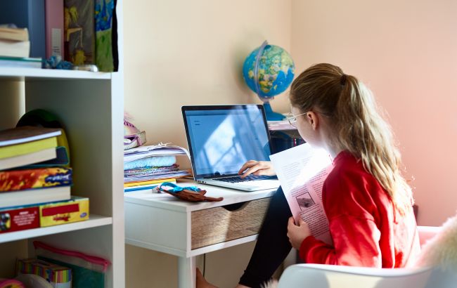 Украина будет признавать обучение детей за рубежом: когда закон вступит в силу