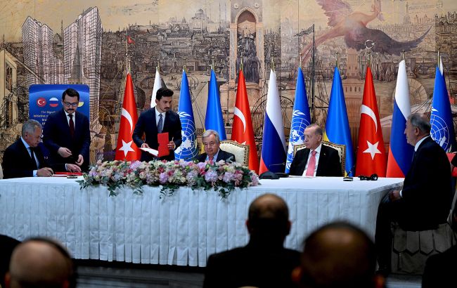 Зернова угода: Анкара анонсувала зустріч делегацій України, РФ і Туреччини