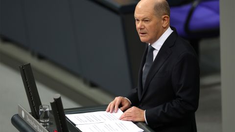 Разговоры о миротворческом контингенте в Украине пока преждевременны, - Шольц