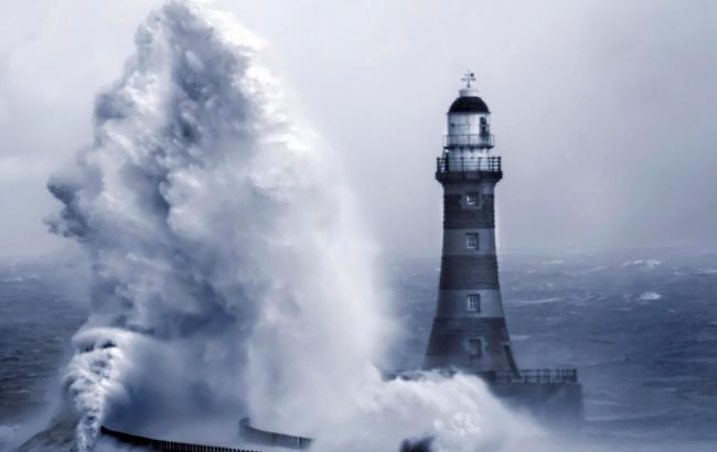Соблюдайте сопокойствие: украинцам рассказали о правилах поведения во время шторма