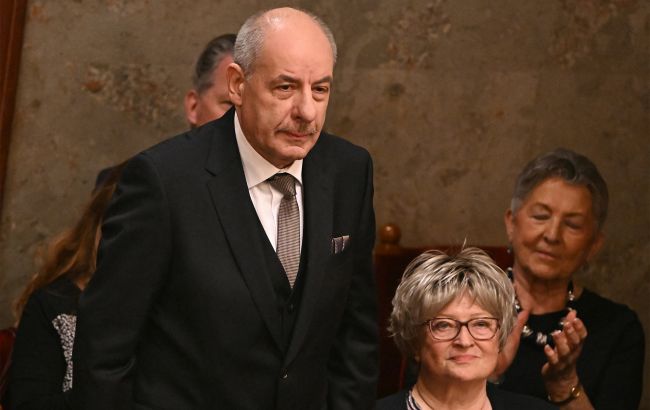 Президент Угорщини видалив згадку про Росію зі свого посту про обстріл Мукачева