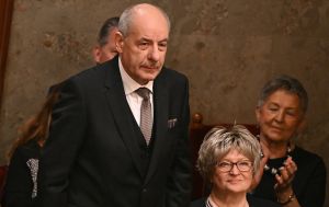 Угорський президент погодився піти у відставку на вимогу уряду Мадяра