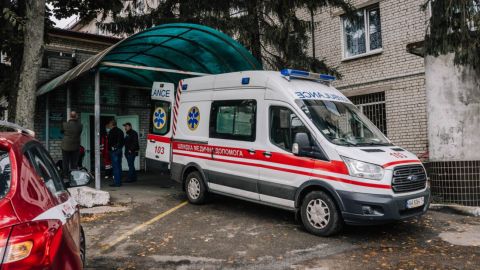 Один погибший и шесть раненых: последствия обстрелов в Броварах