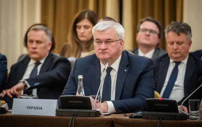 Зростаючі витрати на оборону України мають покривати активи РФ, - Сибіга