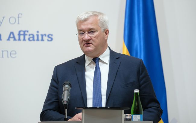 Гарантії безпеки для України повинні мати зобов'язуючий характер, - Сибіга