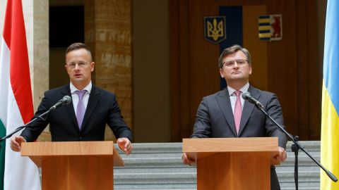 Сийярто анонсировал встречу с Кулебой в Ужгороде. МИД раскрыл подробности