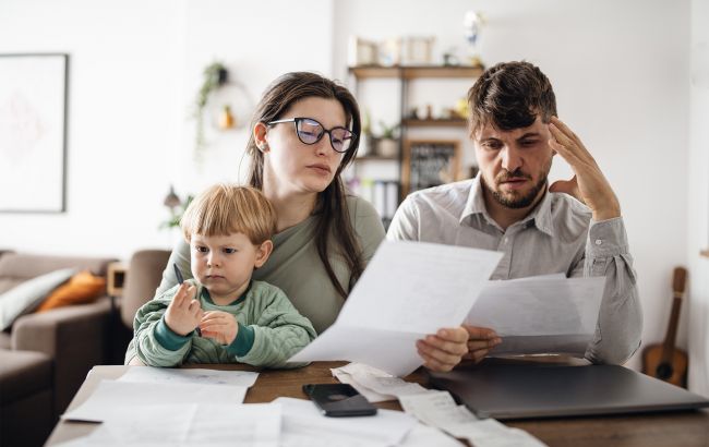 Тарифы на коммуналку, субсидии и пенсии в Украине: ждать ли повышения с 1 сентября