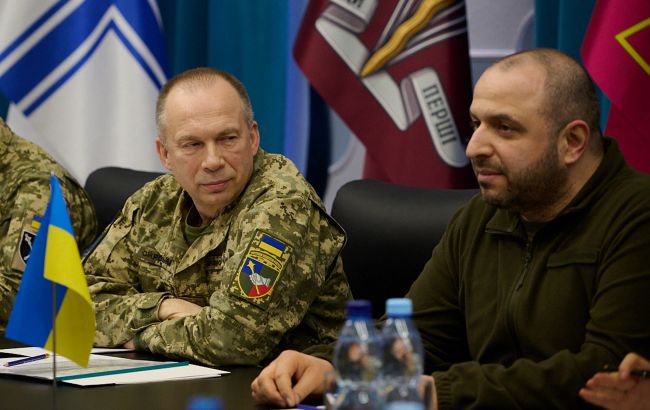 Умеров и Сырский обсудили с главой Минобороны Греции ситуацию с безопасностью в Украине