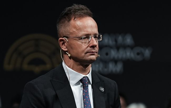 Таємна "подяка" від китайців може коштувати Сійярто трьох років тюрми