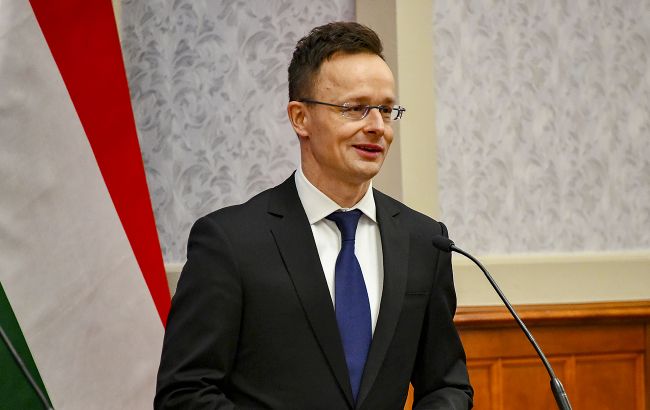 Угорщина сподівається на збільшені постачання від "Газпрому" з вересня, - Сійярто