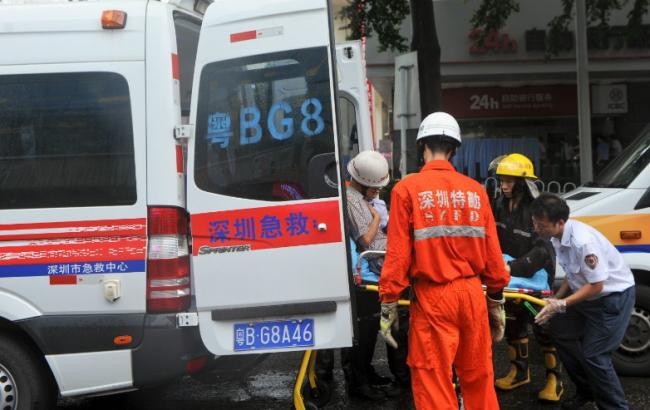 В Китае цементовоз раздавил два автомобиля, 9 человек погибли