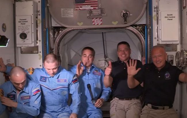 Стало відомо, чим займався екіпаж корабля SpaceX в перший тиждень на МКС