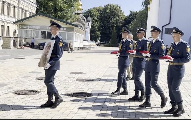 Защищал Украину до последнего. В Киеве попрощались с пилотом F-16 Максимом Устименко