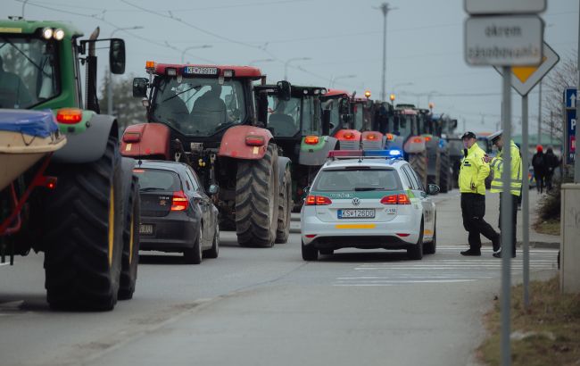 Возмущены бюрократией. Фермеры ряда стран ЕС устроили протесты на границе с Чехией