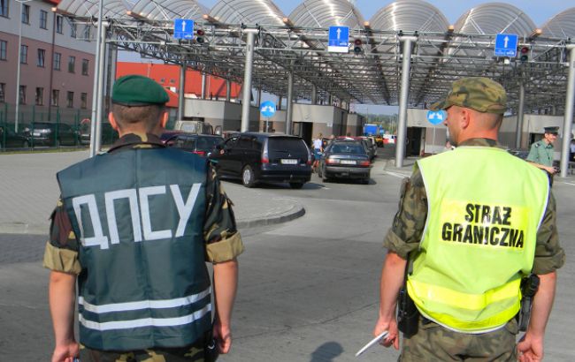 На границе с Польшей пограничники обнаружили похищенный в Италии автомобиль