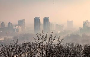 У Києві погіршилася якість повітря після російської атаки