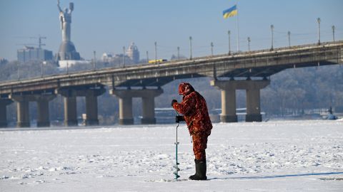 Морозы до -17 и волна снегопадов: прогноз погоды в Украине на неделю (карты)