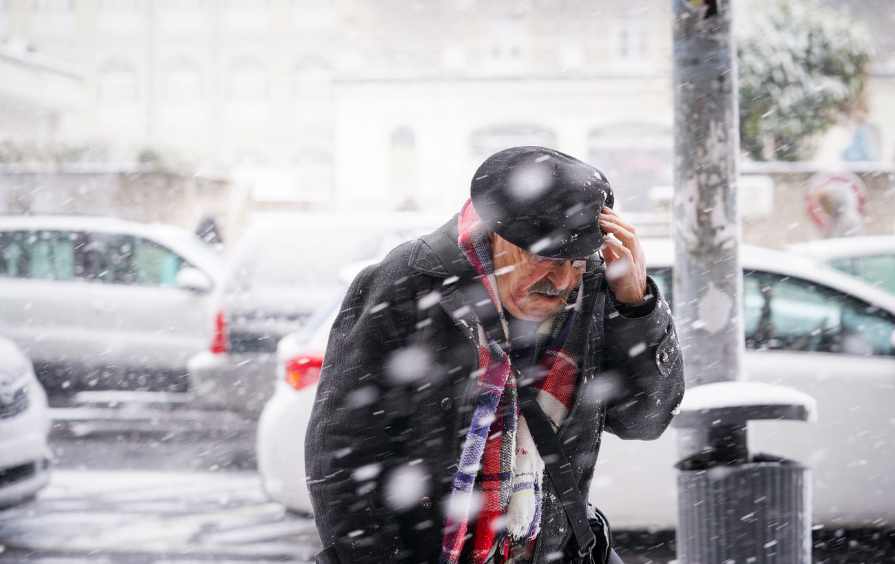 Зимовий "привіт" посеред квітня: де в Україні насипало снігу (фото, відео)