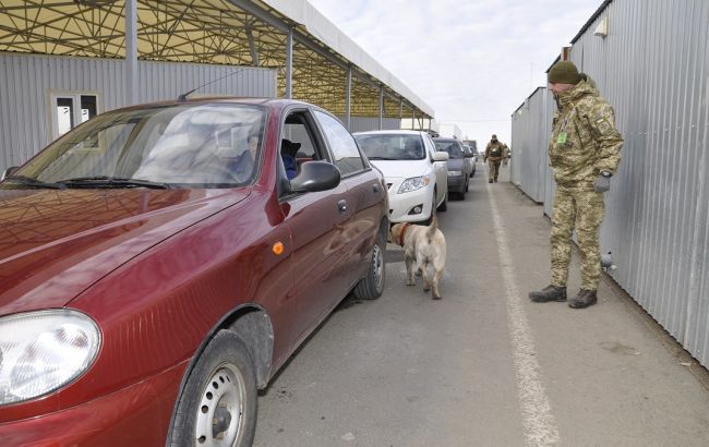 Пункти пропуску на Донбасі за добу перетнули 19,5 тис. осіб