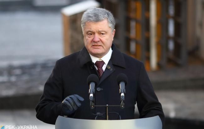 Томос уже ждет предстоятеля новой церкви, - Порошенко