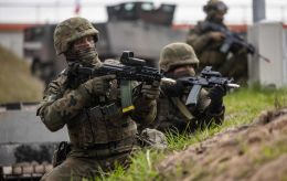 Країни Балтії та Польща можуть ввести війська в Україну у разі успіху РФ, - Spiegel