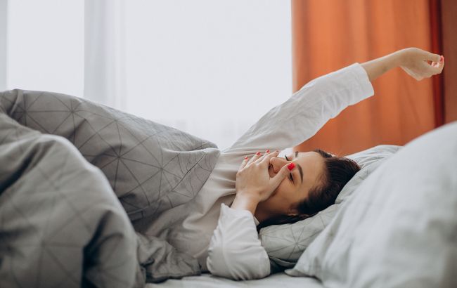 В мире бум на тяжелые и теплые одеяла: почему сон под ними намного лучше