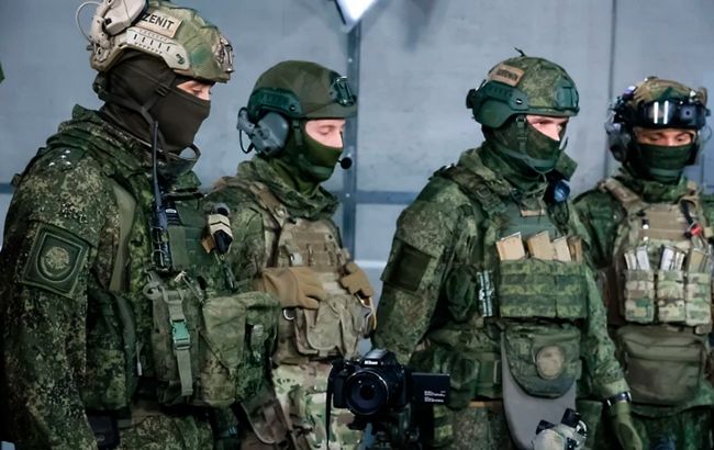 Голод в армії РФ: ГУР показало окупанта, на якому "форма висить, як на вішалці"